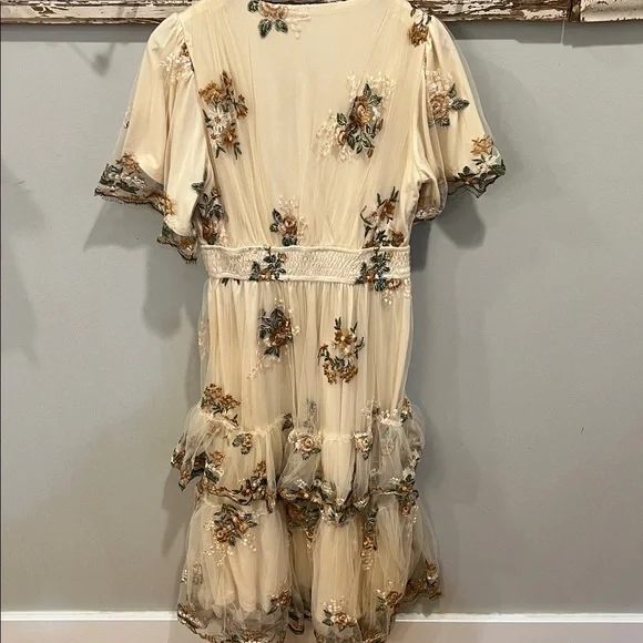 Baltic Born Cynthia Cream Embroidered Tulle Tier Midi Dress Size Large - Picture 7 of 11
